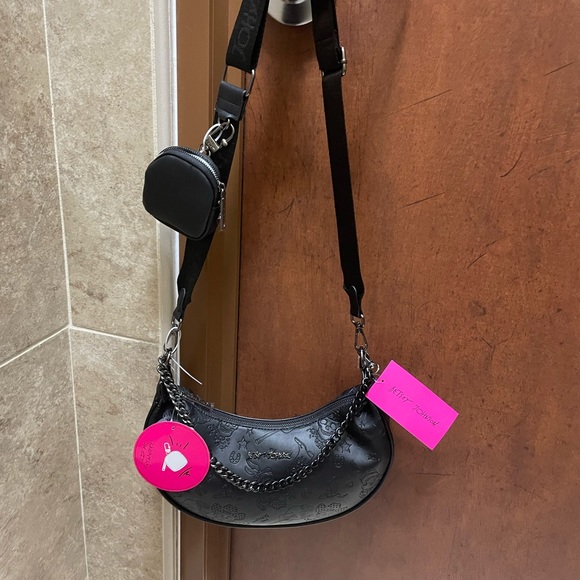 NWT BETSEY JOHNSON BLK SKULL “SADDLE BAG” CROSSBODY BAG - Picture 3 of 12